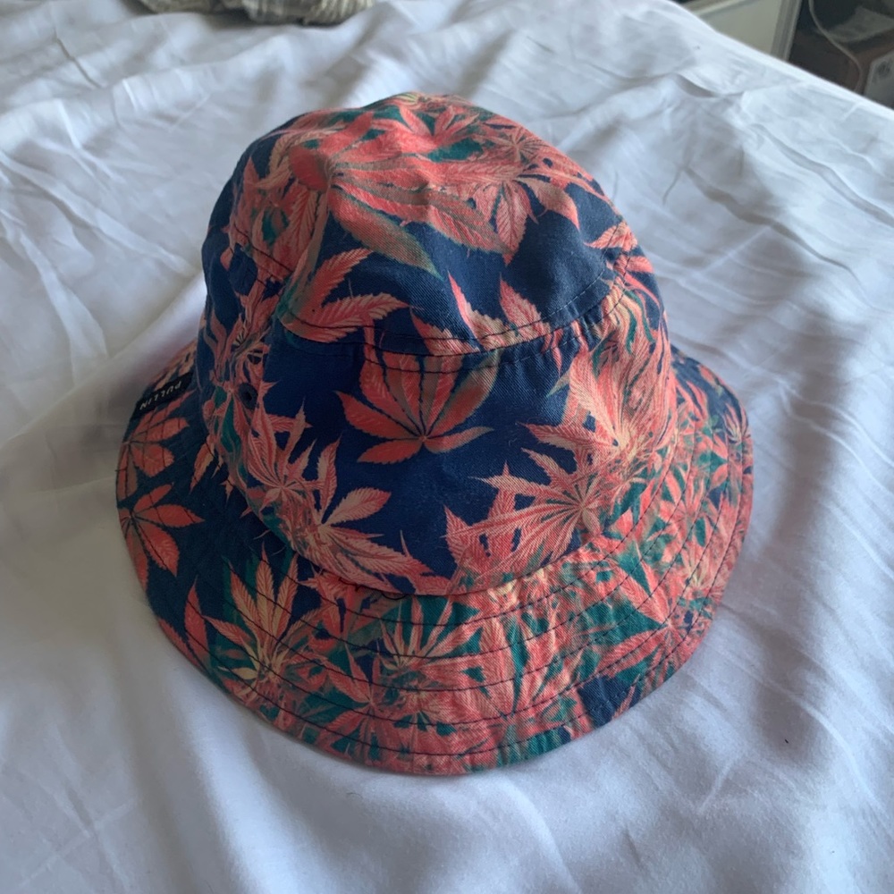 FESTIVAL: “Floral” Bucket Hat